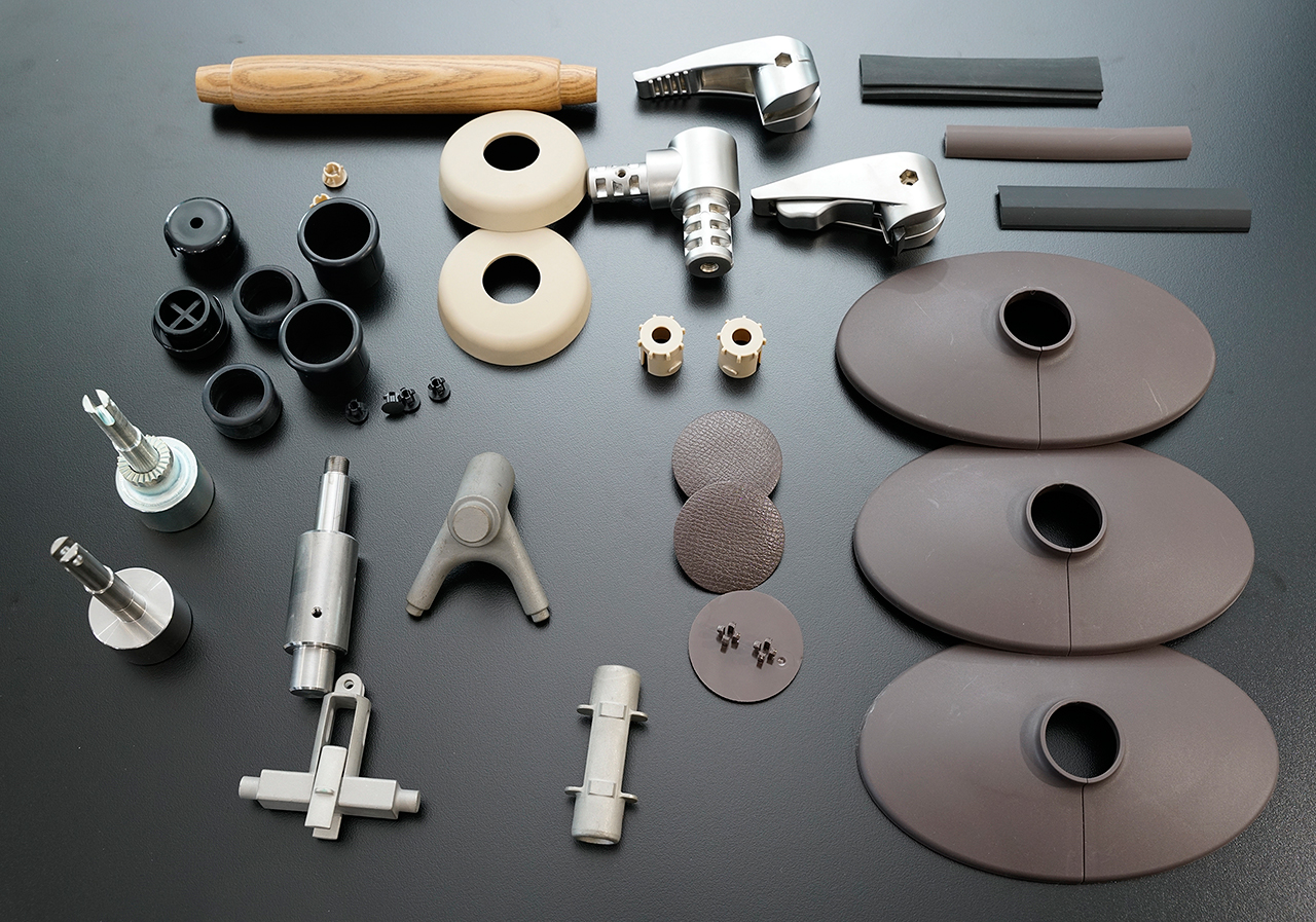 「繋ぐ」「摺動」「保護する」様々な加工技術 写真